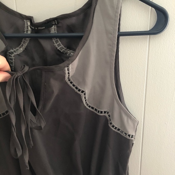 🌺 Charcoal and light gray dress - Picture 2 of 4